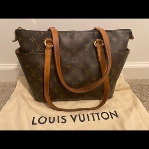 Authentic Louis Vuitton Vintage Monogram Totally Shoulder PM